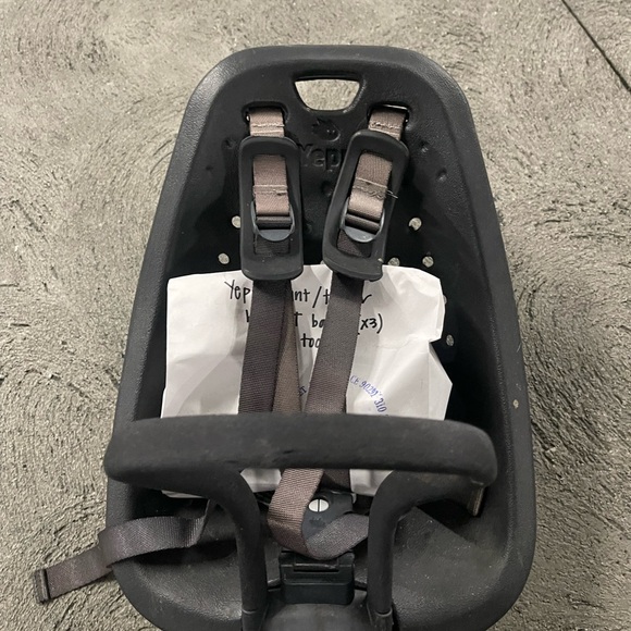 Thule Yepp Maxi Child Bike Seat, Black - Picture 9 of 11